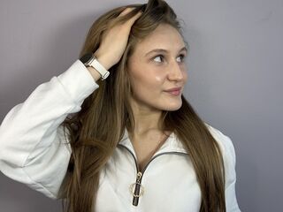 extrreme webcam picture LatrinaBrounson