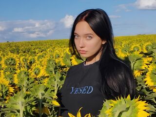 girl showing tits LavonAnsara