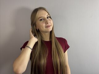 cam girl chatroom LeolaHunkins