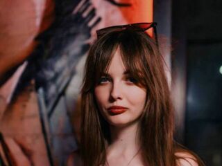 naked webcamgirl LisaDrake