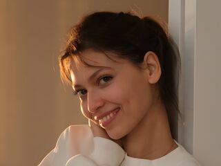 naughty web cam LivelyLaurie