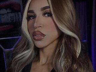 adult chat LolaAdams