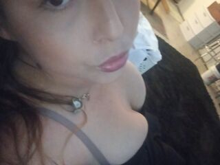 chat room picture LolaLoced