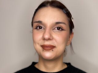 naked camgirl masturbating with dildo LoniFessel