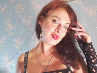 hot cam girl spreading pussy LucianaLuxe