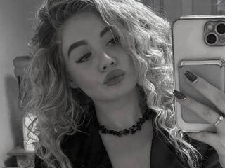 nude webcam girl photo LucilePapke