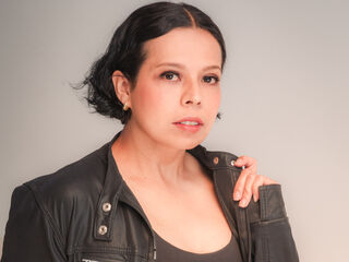 free nude live show LunaaMorelli