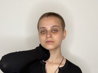 hot cam girl masturbating with dildo MargrettHussar