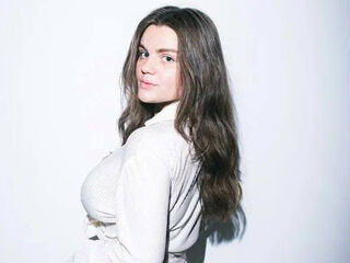 hot webcam slut MelaniMell