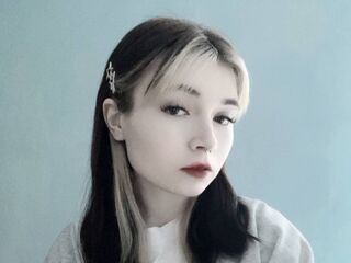 naked girl with webcam masturbating with vibrator MelissaLey