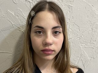 camslut masturbating MiaChoo