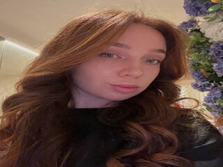 naughty cam girl fingering pussy MiaIvory
