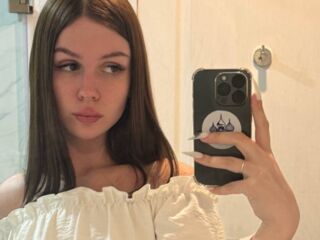 hot cam girl masturbating MiaRioti