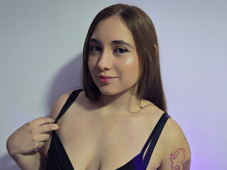 naughty camwhore MiahCouper