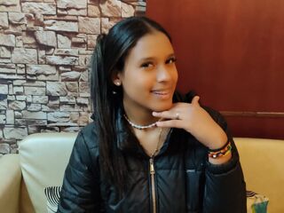 camgirl playing with sextoy MilleyBrown