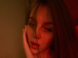 camwhore masturbating with dildo MillieBurnworth