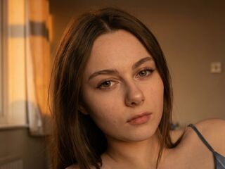 chatroom cam MireyaElowen