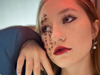 adult cam show MistyColacone