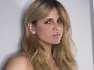 camslut showing pussy NayaMorel