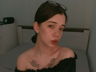 cam girl playing with sextoy OdellaChasey