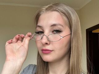 cam girl masturbating with vibrator RexellaHankin