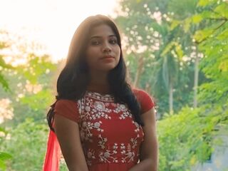 camwhore nude Royles