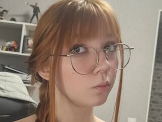 cam girl playing with dildo RozellaBouch