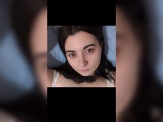 camgirl showing tits SashaMaroon