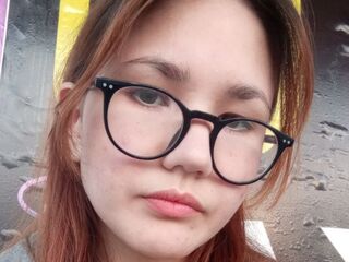 camwhore shaved pussy SilvanaTopps