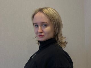 camgirl porn web cam SuzannKernes