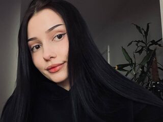 girl chat TeneshaLaton