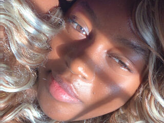 camwhore masturbating with vibrator TessaJohnson