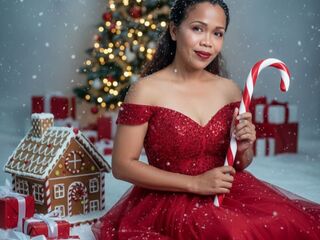 camslut showing tits TrixieSaisem