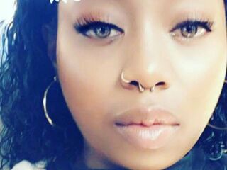 camgirl showing pussy angeliquebelcali